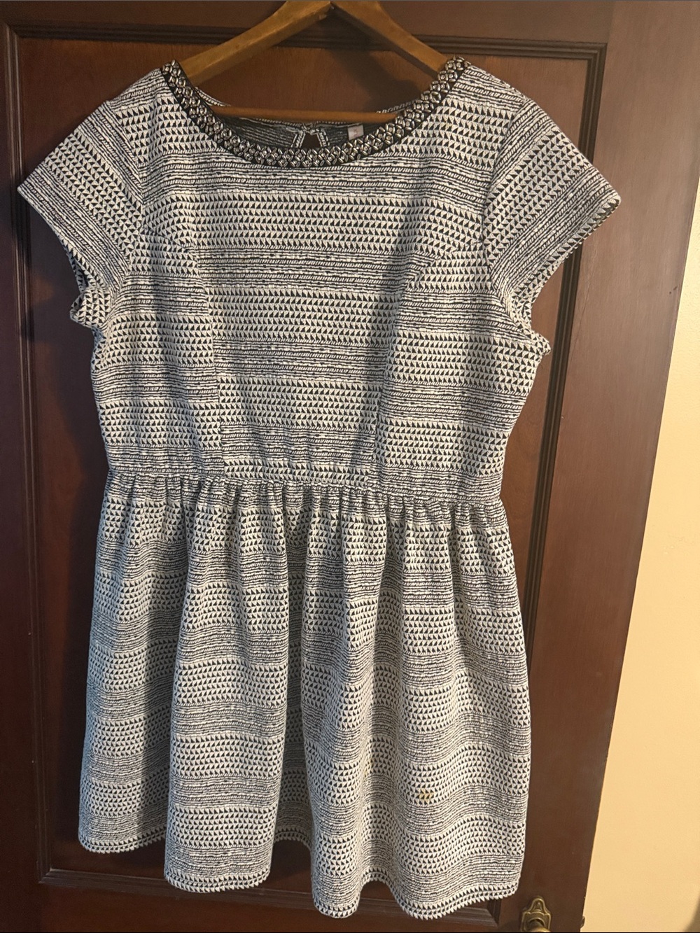 Xhilaration Black and White Patterned Short Sleeve Women’s  Dress